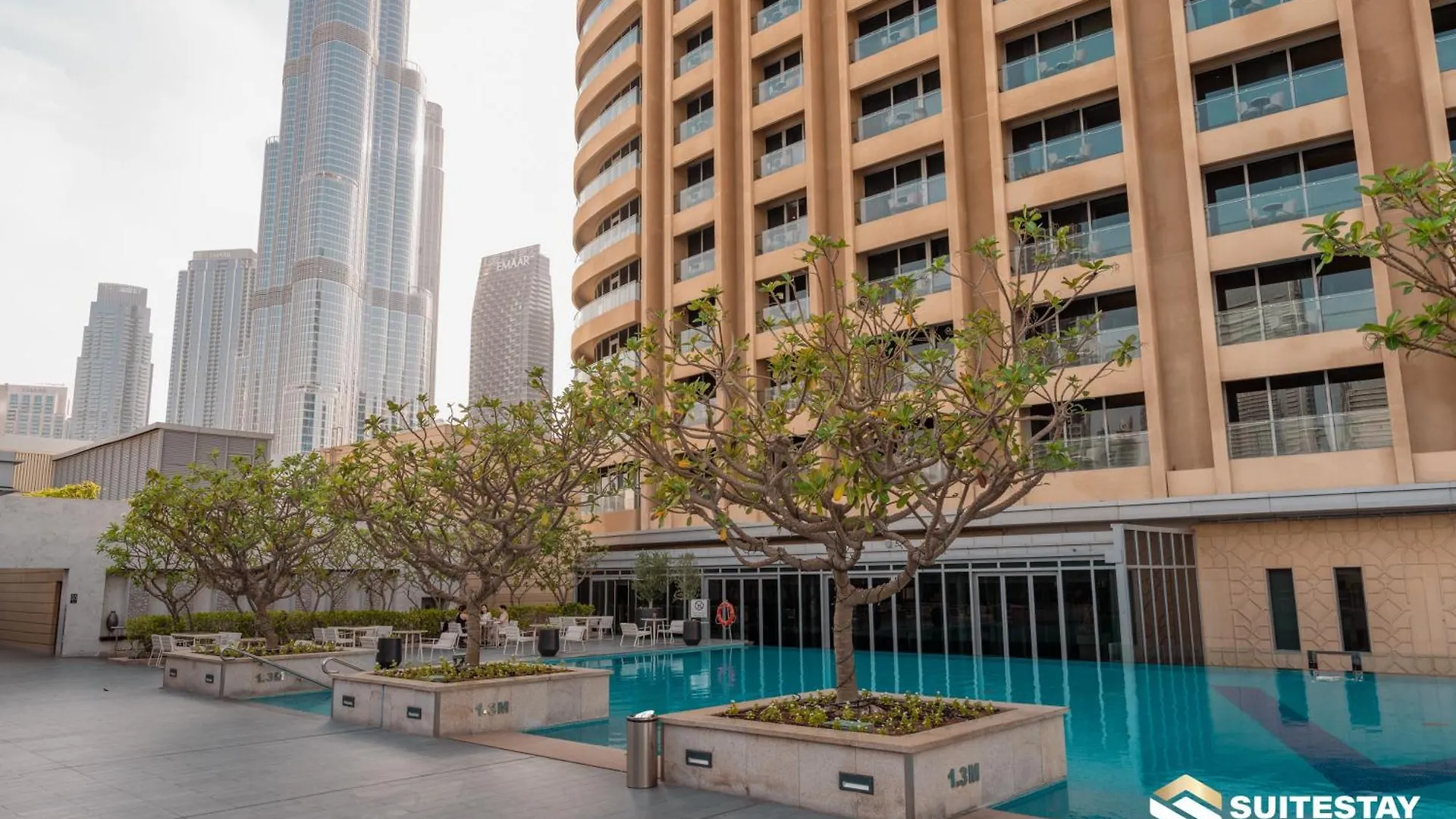 Emmar Fashion Avenue Dubai Mall United Arab Emirates